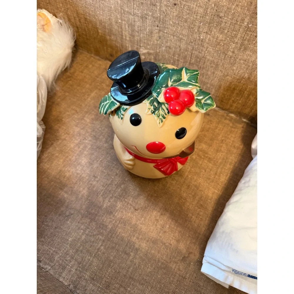 Vintage  Frosty the Snowman Music Box Spins Christmas Holiday Top Hat Holly Pipe